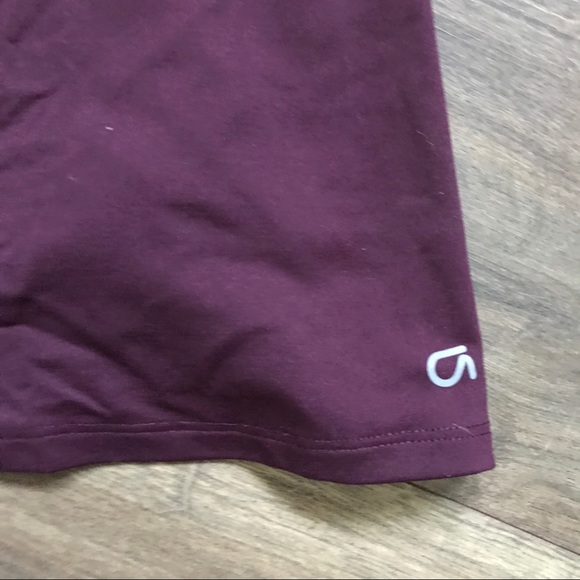 Gap Fit- Cross Strap Workout Tank Top - Picture 2 of 5